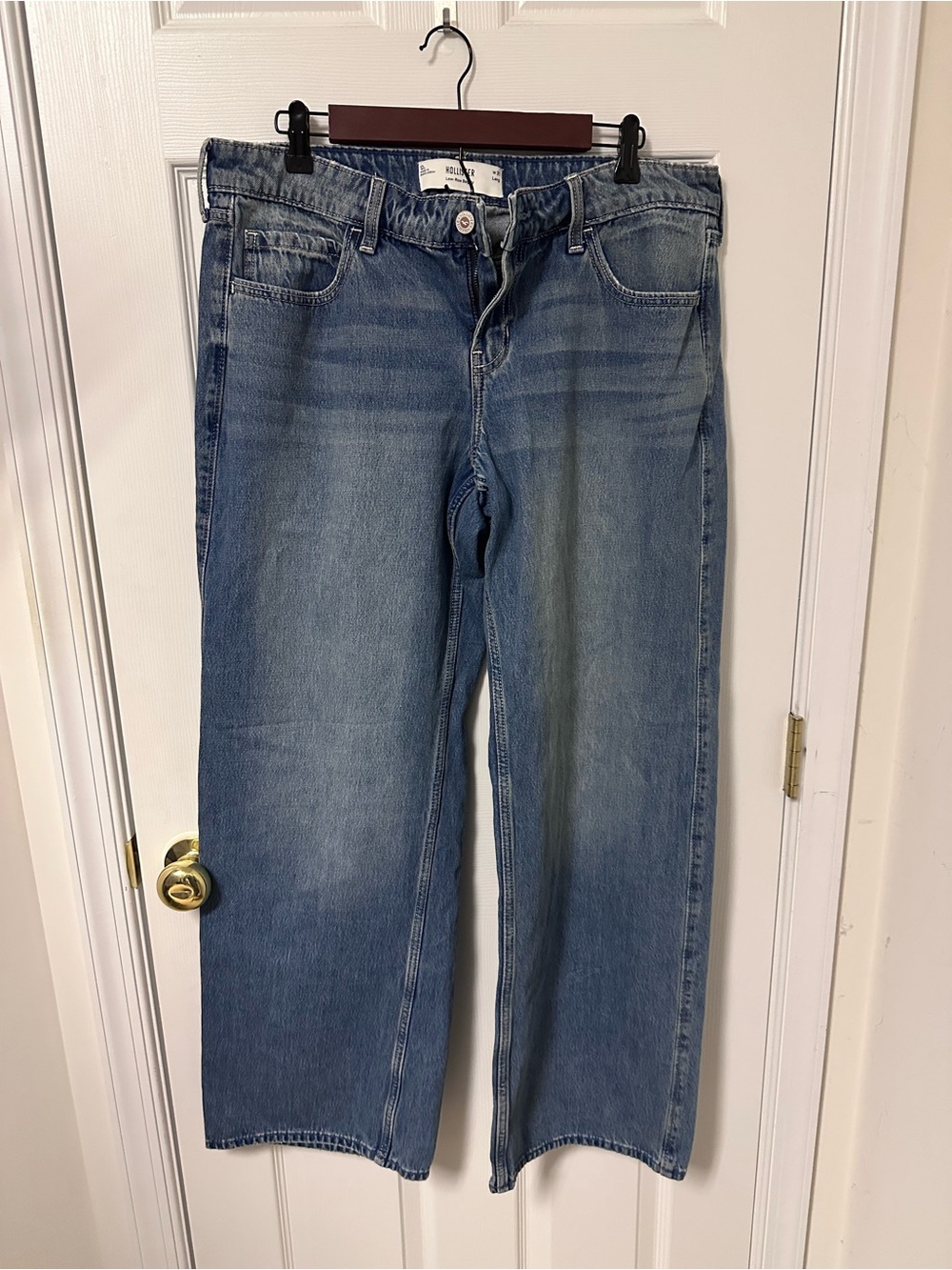 Hollister Low-Rise Baggy Jeans 12 Long